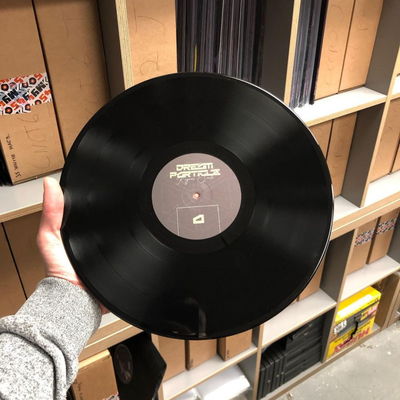 1 x 4 Vinyl Preorder (Supporter’s Edition) – ENTER THE VOID – ETV-001